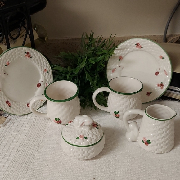 1994 Avon Bunny Collection - Picture 9 of 9